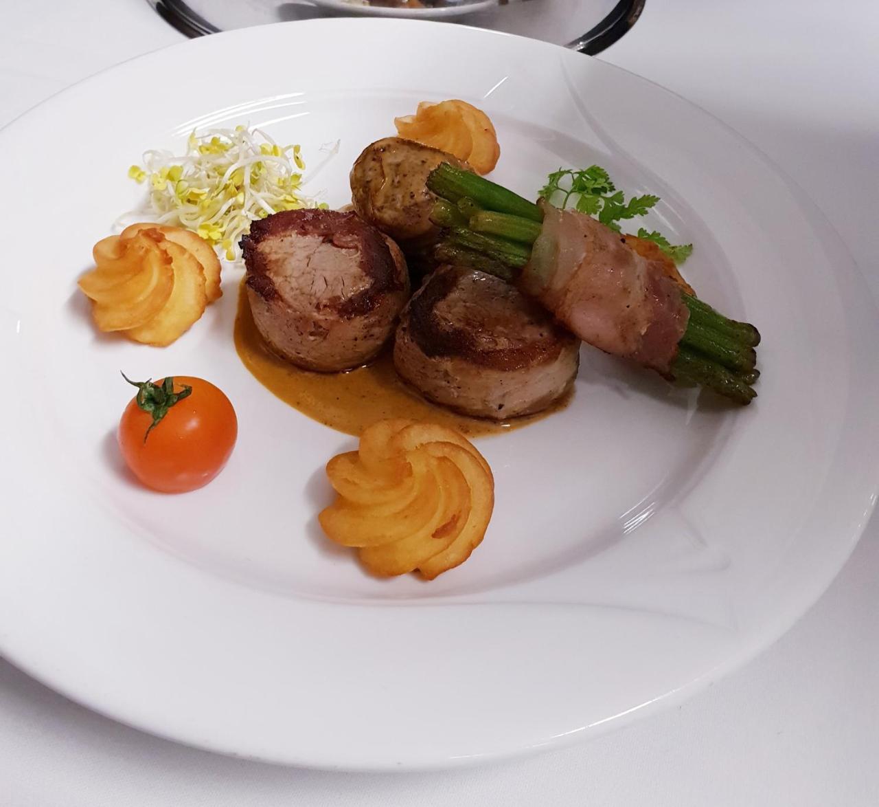 Hotel Restaurant Zunftstube Saarburg Esterno foto